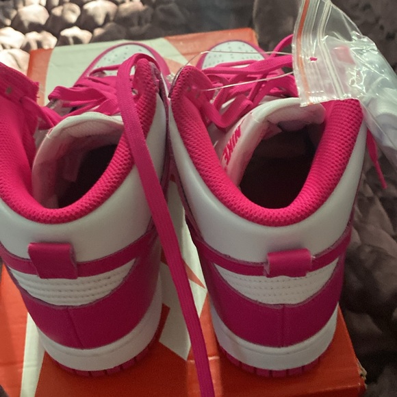 Nike dunk white and pink prime - Picture 2 of 5